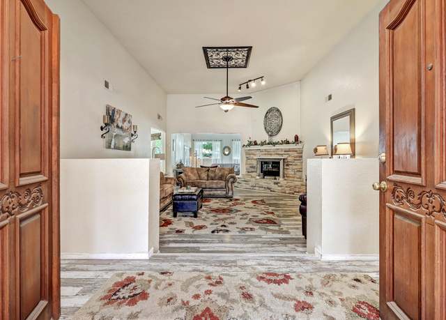 Property at 355 Esperanza Dr, Bosque Farms, NM 87068, 4 beds, 2 baths