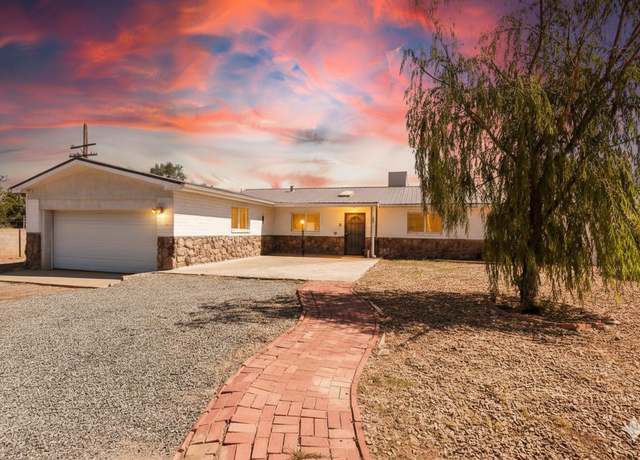 Property at 105 Ortega Rd NE, Albuquerque, NM 87113, 3 beds, 2 baths