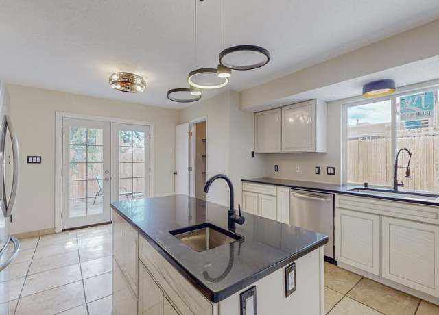Property at 5417 Colleens Way NE, Albuquerque, NM 87111, 3 beds, 2.5 baths