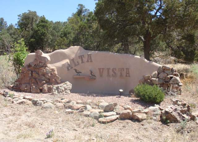 Property at 40 Alta Vista Rd, Tijeras, NM 87059