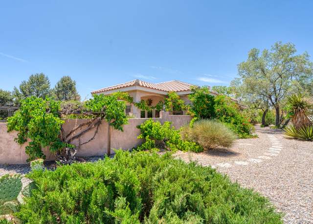 Property at 122 Richard Rd, Corrales, NM 87048, 3 beds, 2 baths