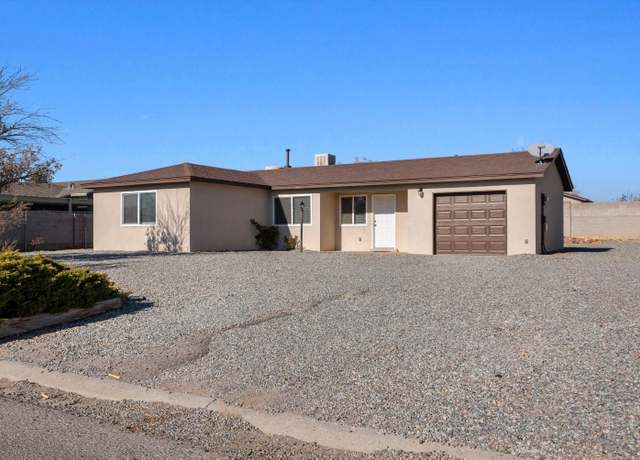 Property at 252 Sommerset Dr SE, Rio Rancho, NM 87124, 4 beds, 2 baths