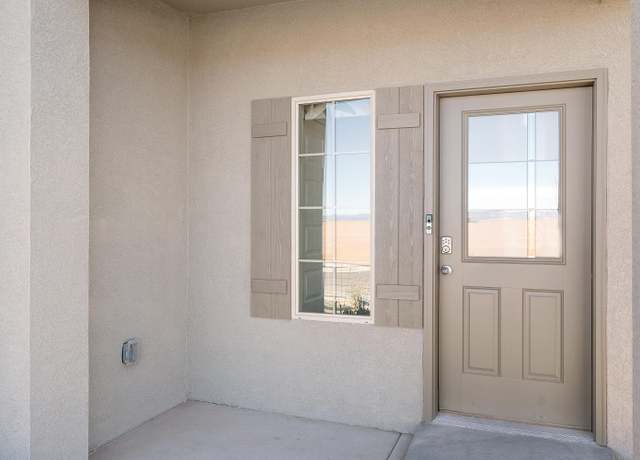 Property at 1513 Calle Oeste Nw NW, Los Lunas, NM 87031, 3 beds, 2 baths