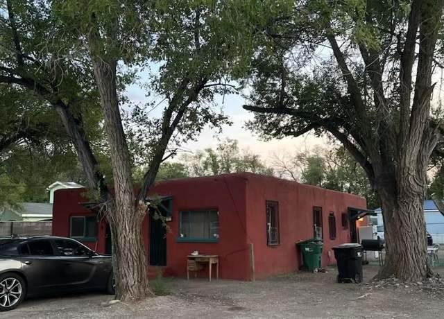 Property at 425 Sunset Rd SW, Albuquerque, NM 87105, 2 beds, 1 bath