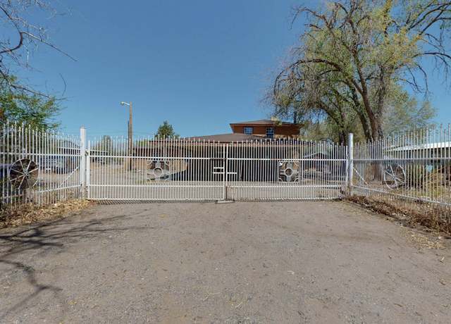 Property at 1647 Atrisco Dr SW, Albuquerque, NM 87105, 4 beds, 3 baths