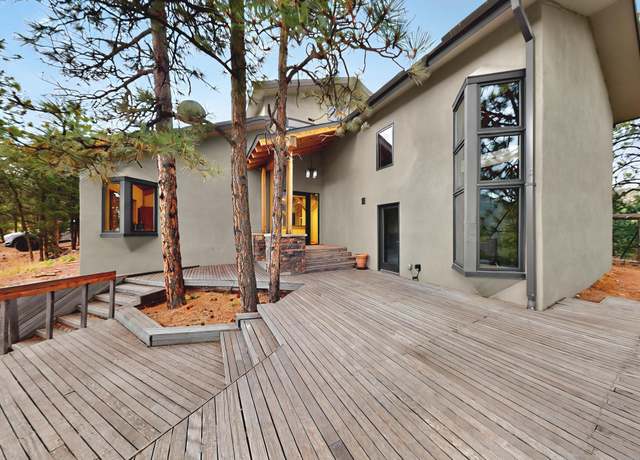 Property at 197 Overlook Rd, Santa Fe, NM 87505, 4 beds, 3.5 baths