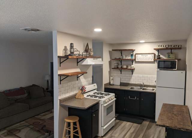 Property at 2800 Vail Ave SE #120, Albuquerque, NM 87106, 1 bed, 1 bath