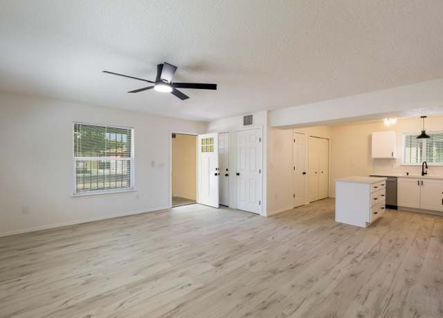 Property at 6436 Trujillo Rd SW, Albuquerque, NM 87121, 3 beds, 2 baths