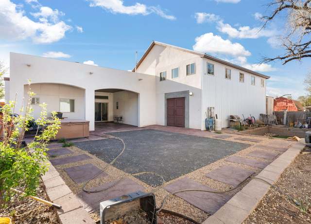 Property at 2912 William St SE, Albuquerque, NM 87102, 4 beds, 3.5 baths