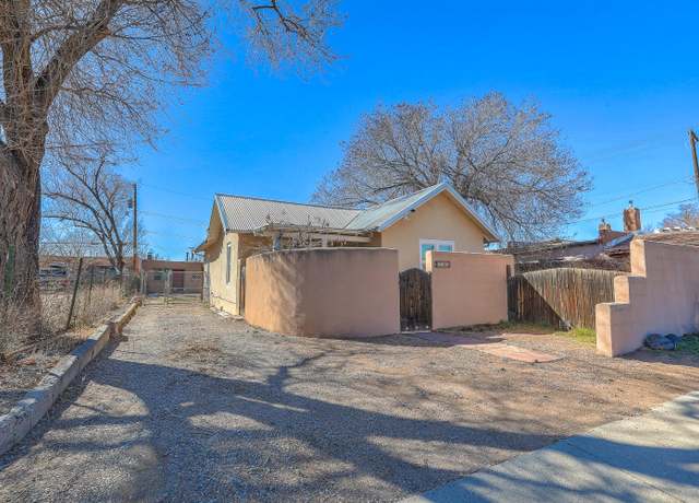 Property at 506 Onate Pl, Santa Fe, NM 87501, 3 beds, 2 baths
