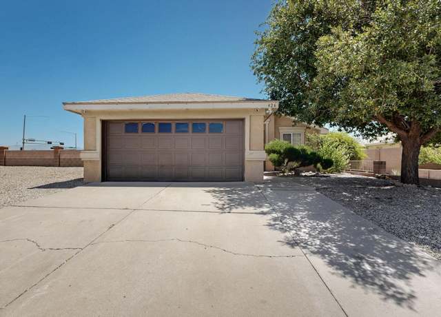 Property at 424 Whitethorn St SW, Albuquerque, NM 87121, 3 beds, 2 baths