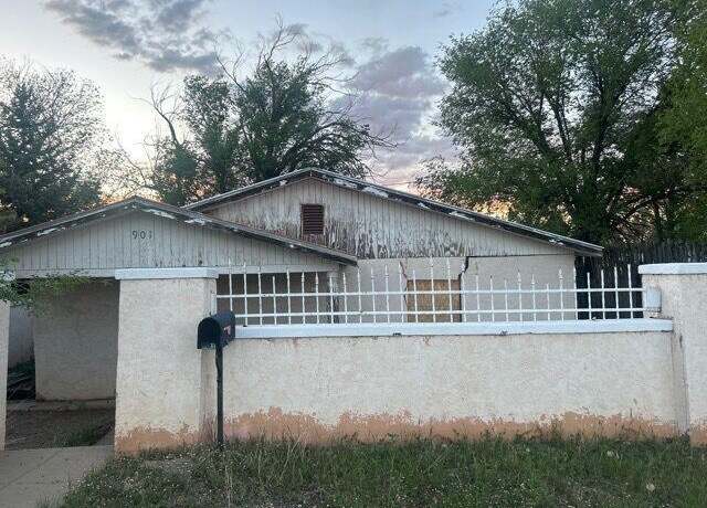 Property at 901 Kavanaugh St, Las Vegas, NM 87701, 3 beds, 1 bath