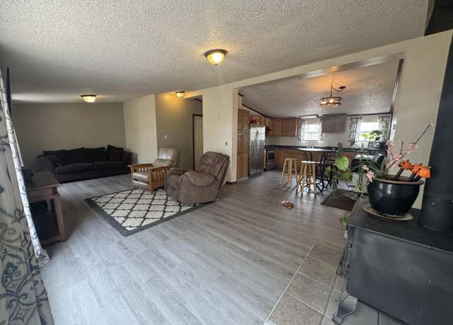 Property at 1621 E Elise St SE, Moriarty, NM 87035, 2 beds, 2 baths