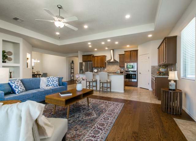 Property at 2721 Redondo Santa Fe Loop NE, Rio Rancho, NM 87144, 3 beds, 2 baths