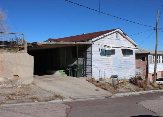 Property at 407 E Maloney Ave, Gallup, NM 87301, 3 beds, 1 bath