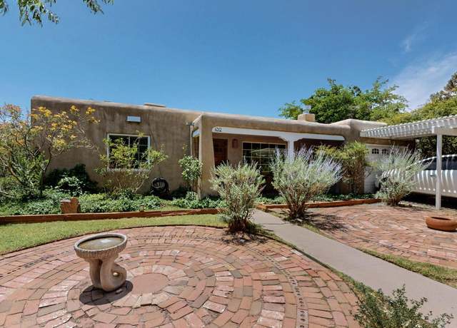 Property at 4512 Robin Ave NE, Albuquerque, NM 87110, 3 beds, 2 baths