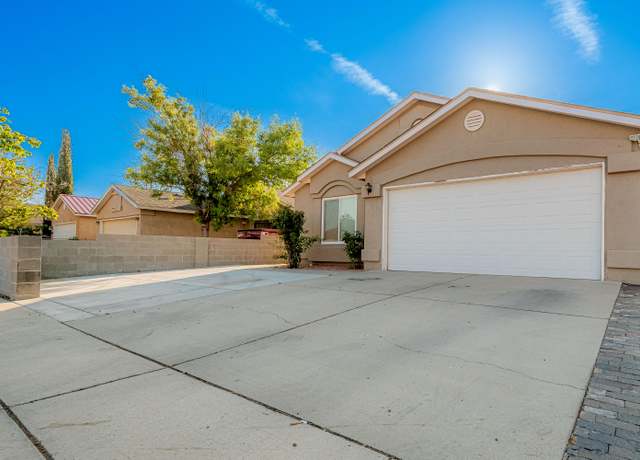 Property at 1916 Desert Breeze Dr SW, Albuquerque, NM 87121, 3 beds, 2 baths