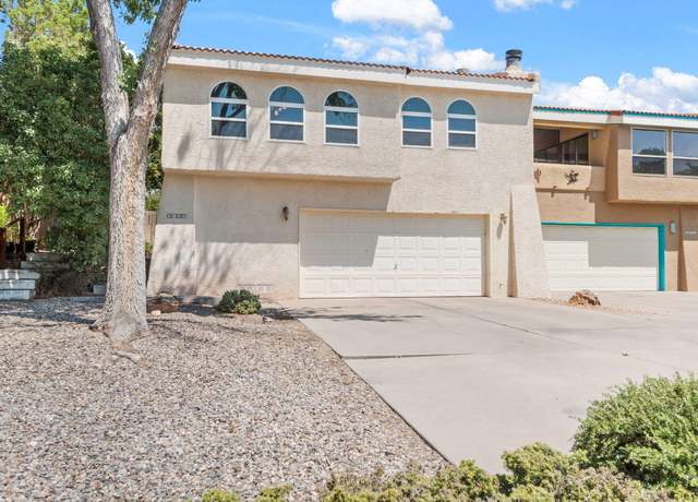 Property at 5512 Overlook Dr NE, Albuquerque, NM 87111, 3 beds, 2 baths