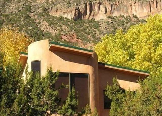 Property at 136 San Diego Dr, Jemez Springs, NM 87025, 2 beds, 2 baths