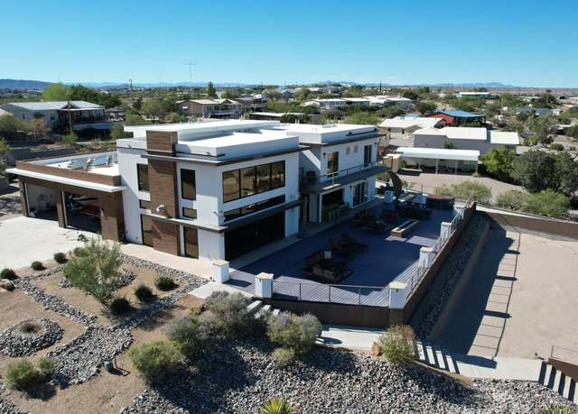 Property at 300 Catfish Rd, Elephant Butte, NM 87935, 4 beds, 3.5 baths