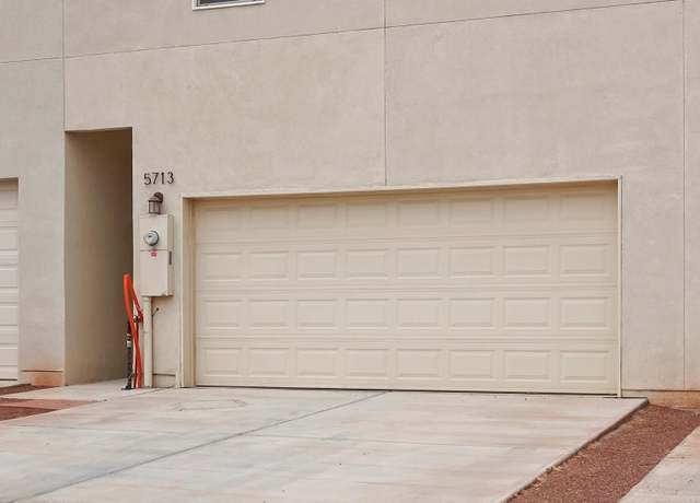 Property at 5713 Pinnacle Peak Ct NW, Albuquerque, NM 87114, 3 beds, 2.5 baths