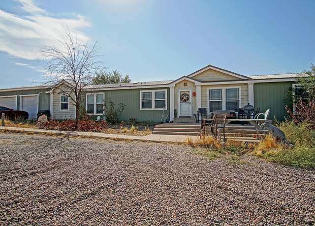 Property at 570 Meadowlake Rd, Los Lunas, NM 87031, 4 beds, 2 baths