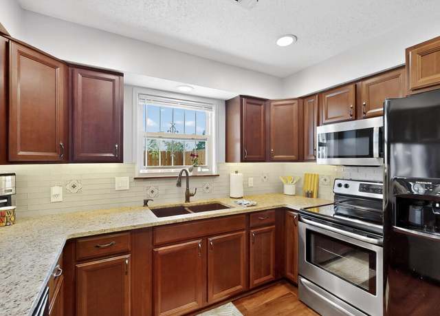 Property at 14012 Troy Ct NE, Albuquerque, NM 87123, 2 beds, 2.5 baths
