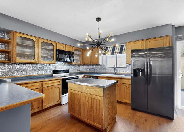 Property at 9230 Osuna Pl NE, Albuquerque, NM 87111, 3 beds, 2 baths