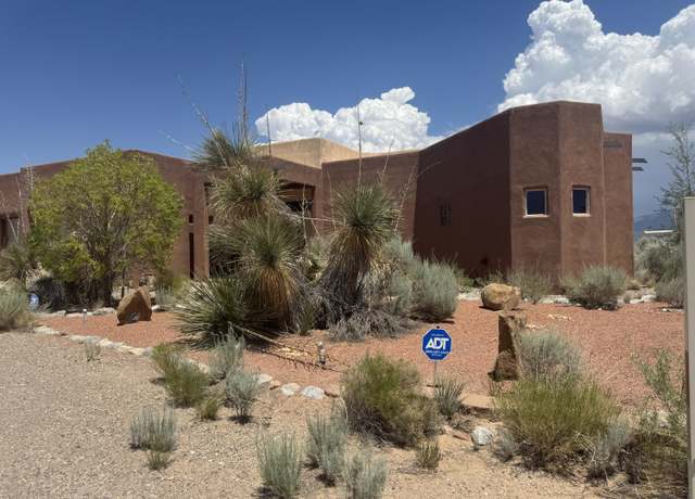 Property at 6909 Vatapa Rd NE, Rio Rancho, NM 87144, 4 beds, 2.5 baths