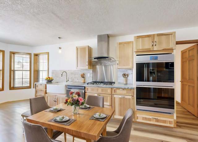 Property at 11407 Coronado Ave NE, Albuquerque, NM 87122, 4 beds, 3 baths