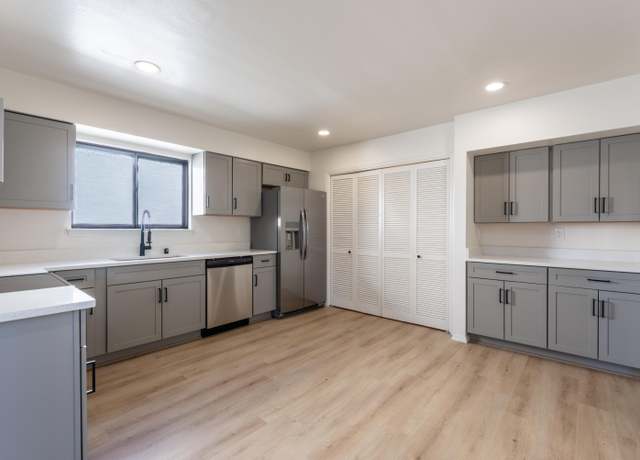 Property at 1105 Bernalillo Pl SE, Albuquerque, NM 87123, 2 beds, 2 baths