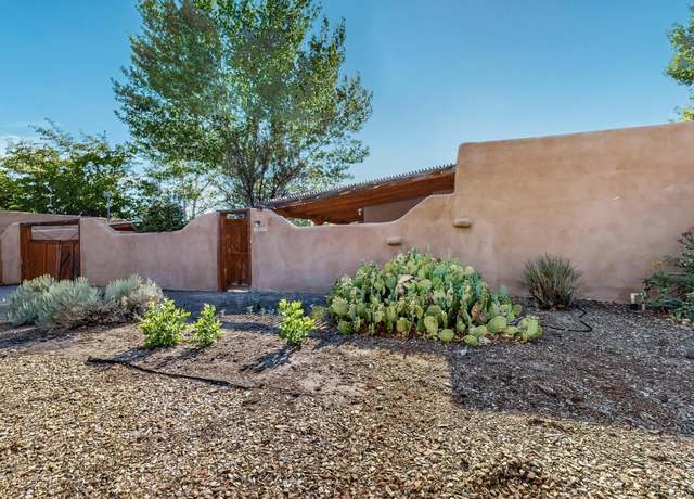 Property at 3009 Indian Farm Ln NW, Albuquerque, NM 87107, 2 beds, 2 baths