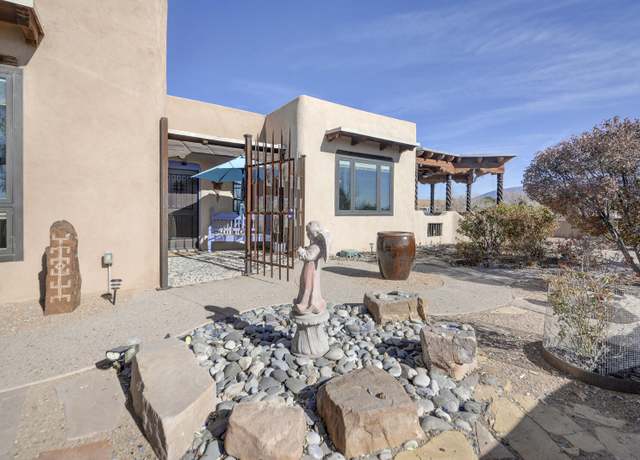 Property at 426 Ruffles Ln, Corrales, NM 87048, 4 beds, 4 baths