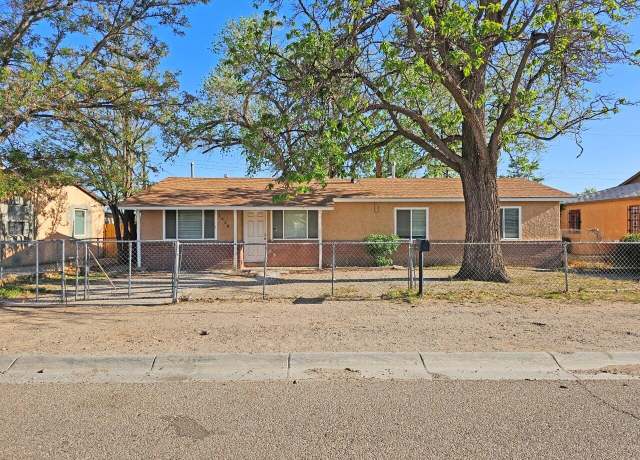 Property at 1620 Mcewen Ct SW, Albuquerque, NM 87105, 3 beds, 1.5 baths