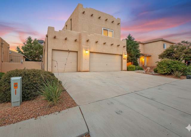 Property at 10004 Rio Canon Ave SW, Albuquerque, NM 87121, 3 beds, 2.5 baths