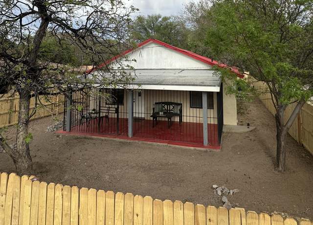 Property at 244 D Atrisco Dr SW, Albuquerque, NM 87105, 2 beds, 1 bath