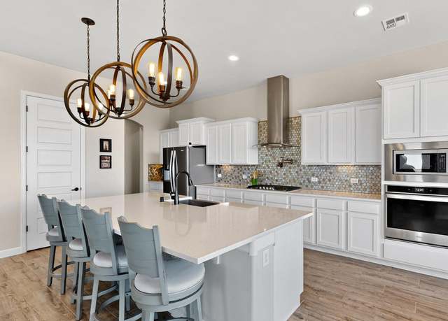 Property at 1001 Vista De Bosque SW, Los Lunas, NM 87031, 4 beds, 2.5 baths