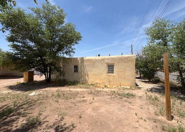 Property at 146 Monica Rd, Los Lunas, NM 87031, 1 bed, 1 bath