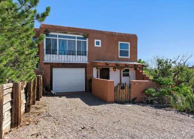 Property at 118 Sandia View Rd, Corrales, NM 87048, 2 beds, 1.5 baths