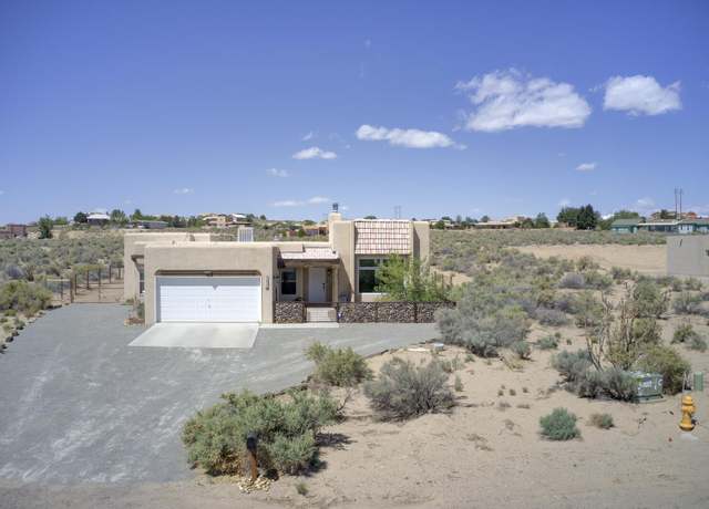 Property at 1255 15th St SE, Rio Rancho, NM 87124, 3 beds, 2 baths
