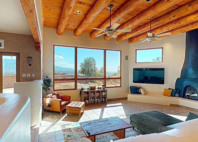 Property at 6021 Del Carmen Dr NE, Rio Rancho, NM 87144, 4 beds, 3 baths