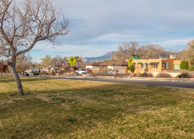 Property at 716 Carlisle Blvd SE, Albuquerque, NM 87106, 3 beds, 3 baths