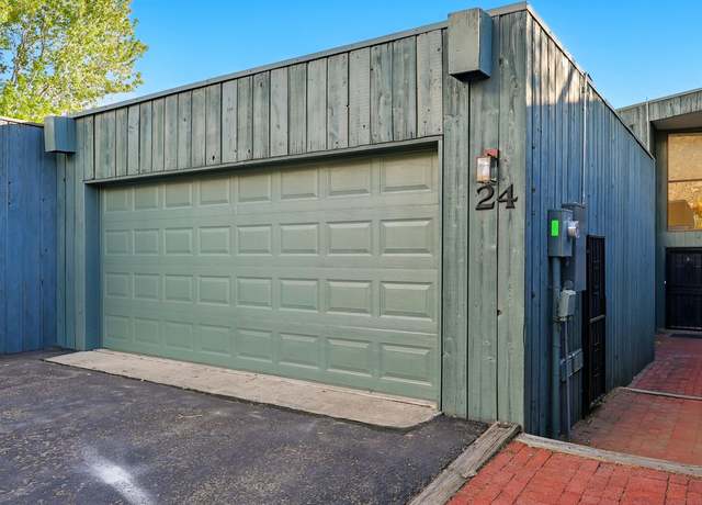 Property at 720 Tramway Ln NE #24, Albuquerque, NM 87122, 3 beds, 2.5 baths