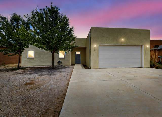 Property at 704 1st St NE, Rio Rancho, NM 87124, 3 beds, 2 baths