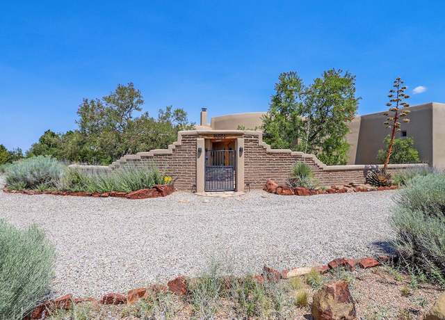 Property at 8221 San Diego Ave NE, Albuquerque, NM 87122, 4 beds, 3 baths