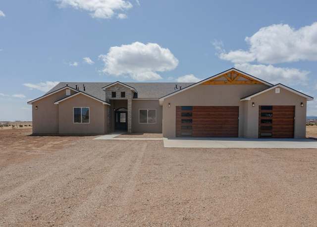 Property at 8 Northland Meadows Place Pl, Edgewood, NM 87015, 4 beds, 3 baths
