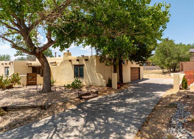 Property at 14015 Sunglow Rd NE, Albuquerque, NM 87123, 4 beds, 2.5 baths
