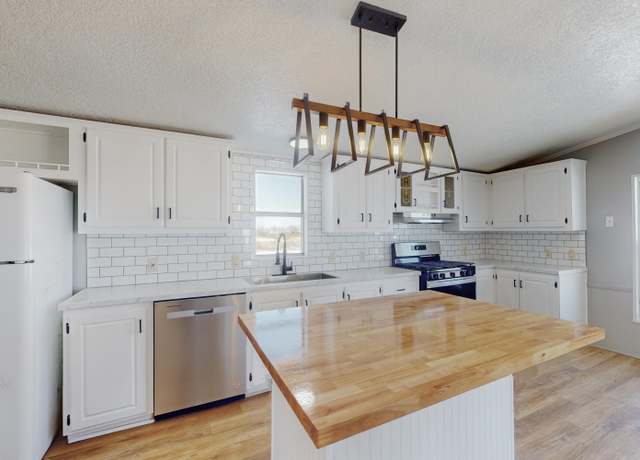 Property at 104 Caballo Ave, Moriarty, NM 87035, 3 beds, 2 baths