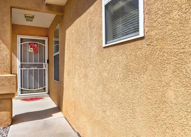 Property at 6605 Country Knoll Ct NW, Albuquerque, NM 87114, 4 beds, 2 baths