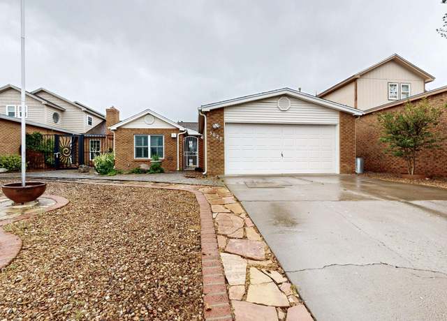 Property at 5020 Calle De Carino NE, Albuquerque, NM 87111, 2 beds, 2 baths